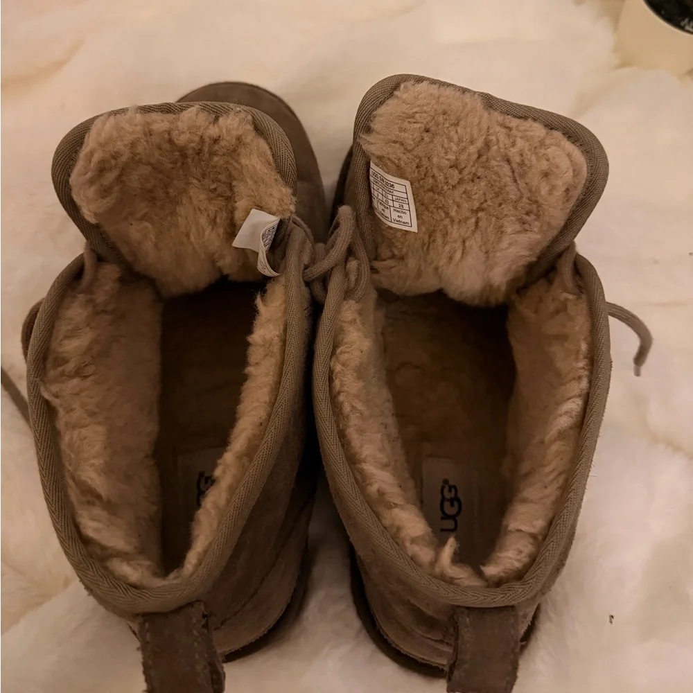 UGG Men's Brown Suede Chukka Boots